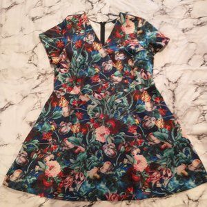 Alexia Admor Luciana Floral Scuba Fit & Flare Dress 2X?